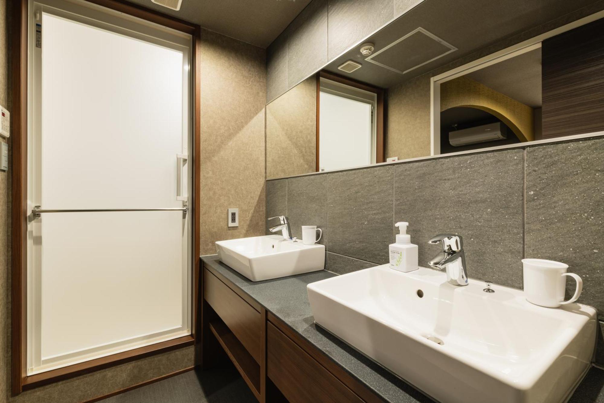 Grand Base Haruyoshi 3* Fukuoka (Fukuoka)